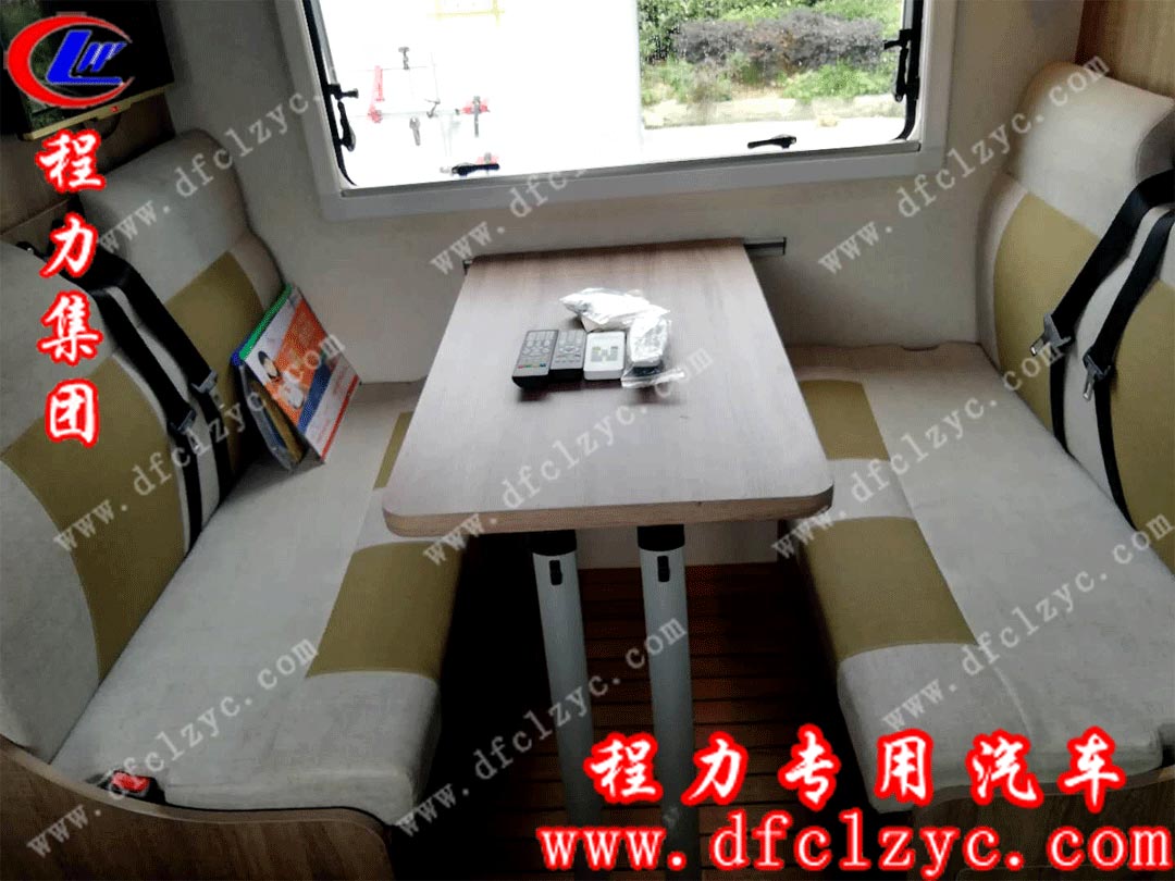 程力集團依維柯房車細節(jié)