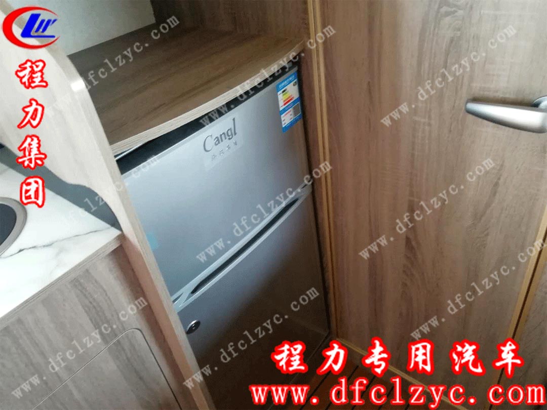 程力集團依維柯房車細節(jié)