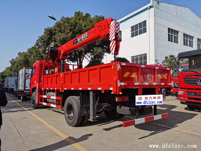 湖北程力專用汽車有限公司東風(fēng)隨車吊