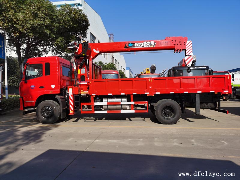 湖北程力專用汽車有限公司東風(fēng)隨車吊