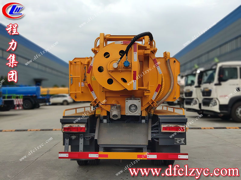 程力集團(tuán)清洗吸污車(chē) 程力集團(tuán)清洗吸污車(chē)